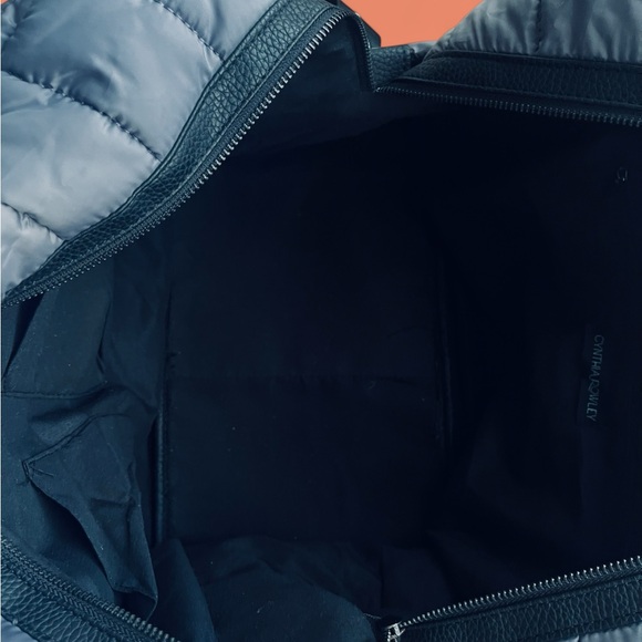 Cynthia Rowley Anthropologie’s Quilted Puffer Duffle Weekender Bag Gray Black - Picture 7 of 7